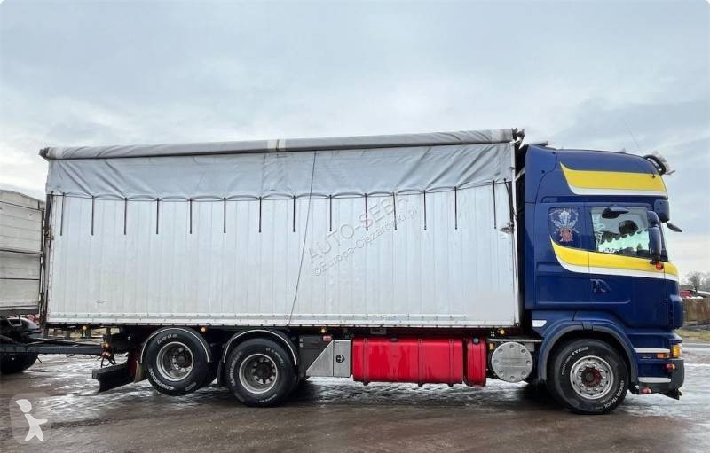 Kamion s návěsem Scania