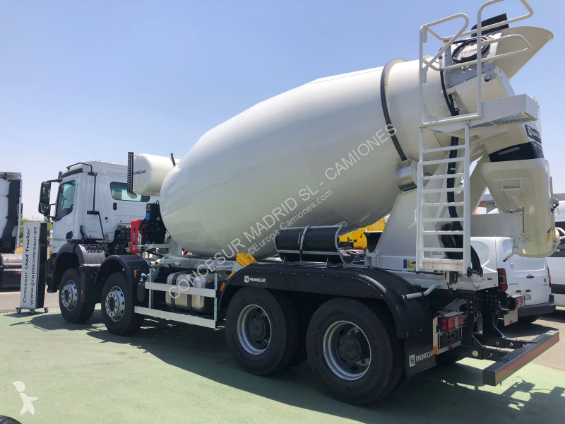 شاحنة Mercedes  3740B