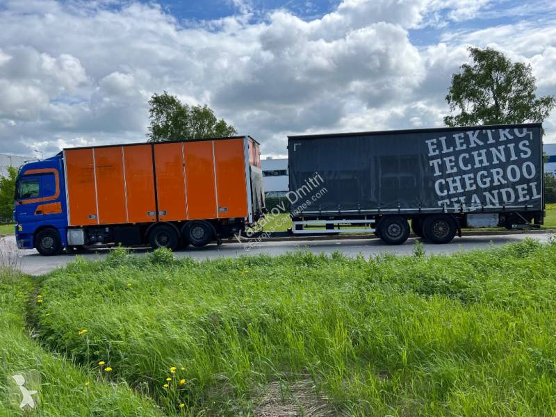 Camion remorque Mercedes