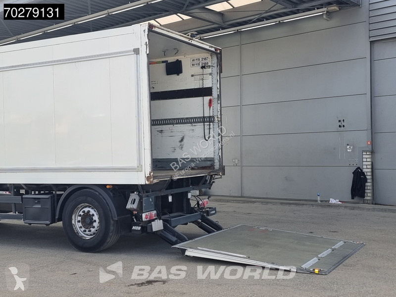 Kamion s návěsem  2 axles Ladebordwand