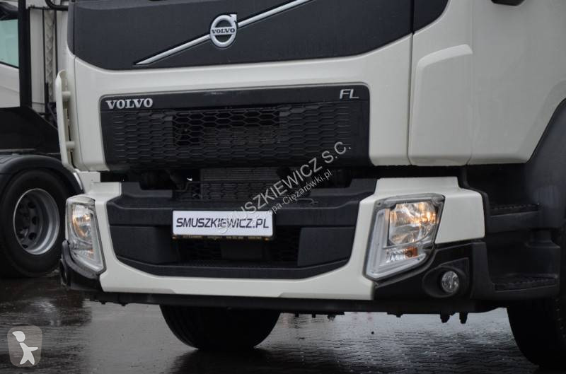شاحنة مقطورة Volvo