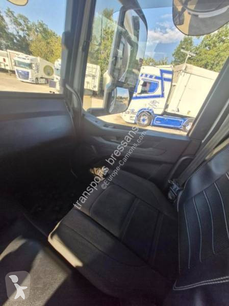 Camión remolque Iveco