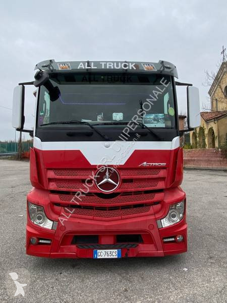 Camion remorque Mercedes