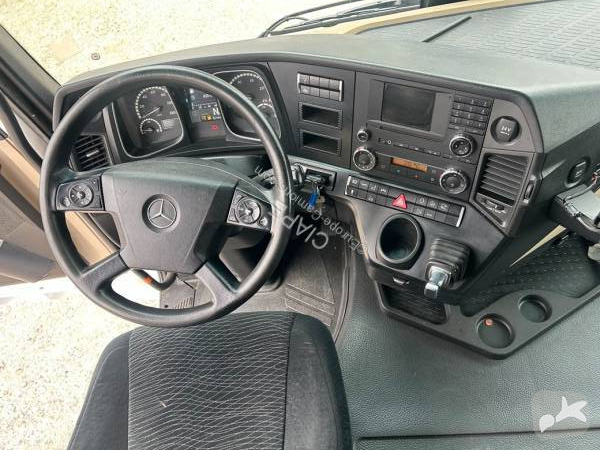 Autotreno Mercedes