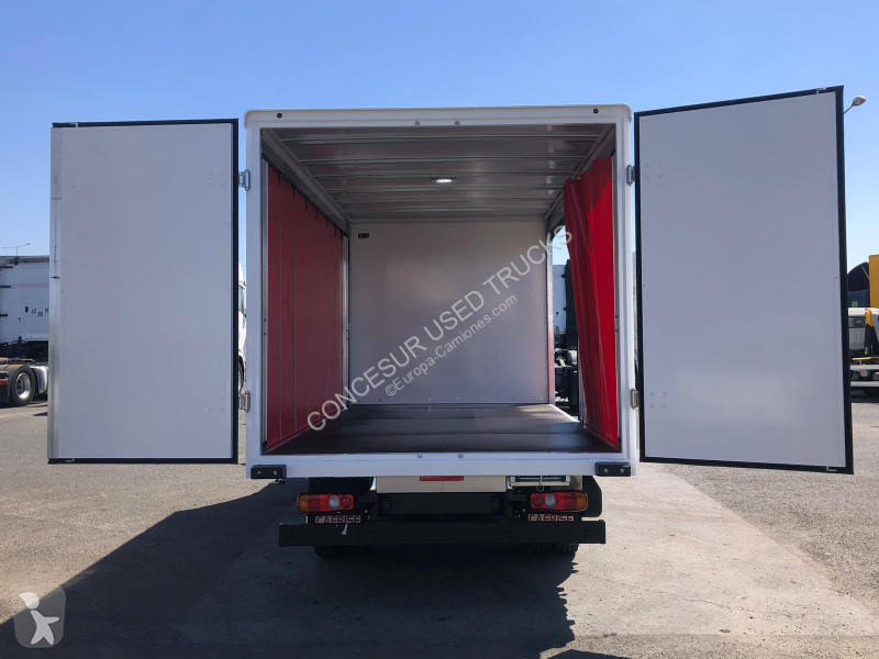 شاحنة مقطورة  Canter 3C15 + CARROCERIA BOTELLERA