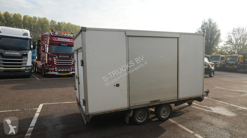 Kamion s návěsem  axle trailer with Atlas Copco...