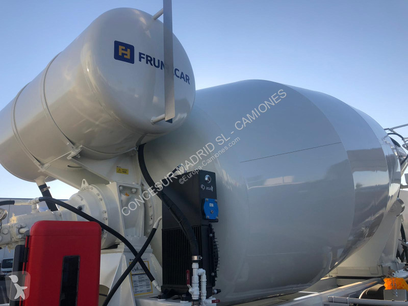 شاحنة Mercedes  3740 + hormigonera frumecar