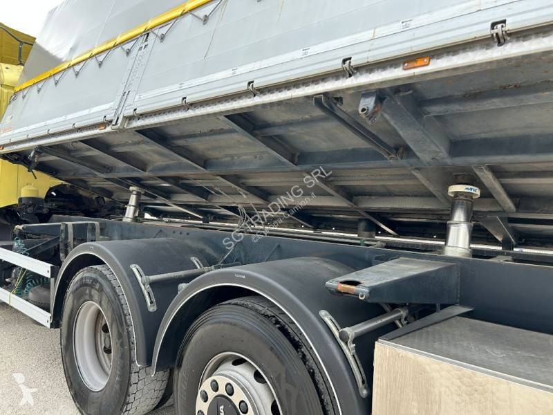 شاحنة مقطورة Scania