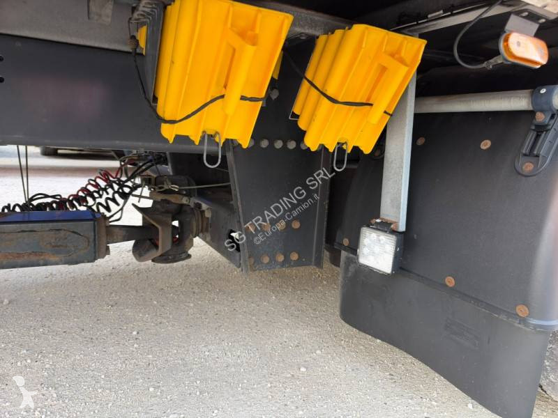 Kamion s návěsem Scania 440