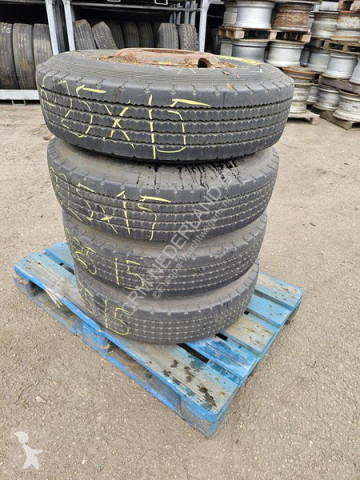 Pirelli FR 12 825/R 15 - LOWLOADER TIRES