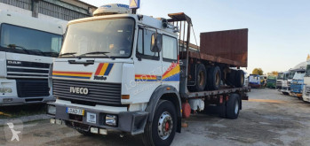 依维柯半挂牵引车 190 30 + Fruehauf Trailer 底盘 二手