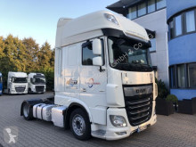 DAF gépszállító pótkocsis szerelvény XF 530 FT SSC Lowdeck, Standkl.