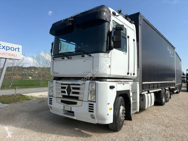 شاحنة مفصلية Renault