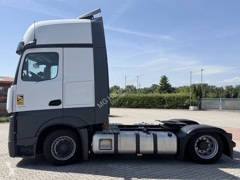 Ensemble routier Mercedes 1845 Low-Deck,...