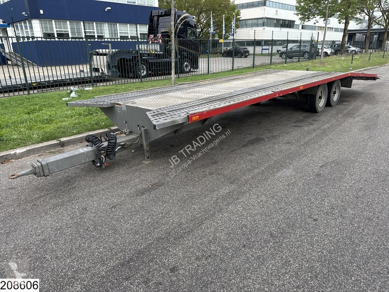 Vrachtwagencombinatie  middenas 2006, trailer +...