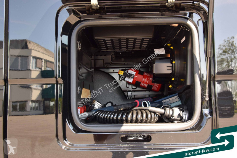 شاحنة مفصلية MAN 18.520 Low Deck D30 Retarder...