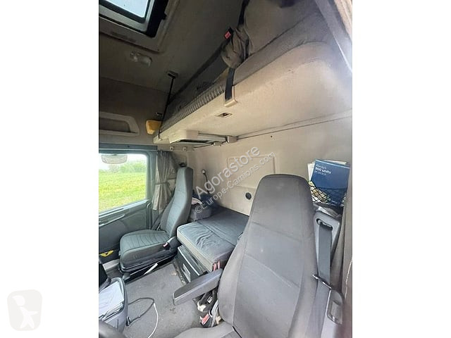 Pótkocsis szerelvény Scania R440 avec porte...