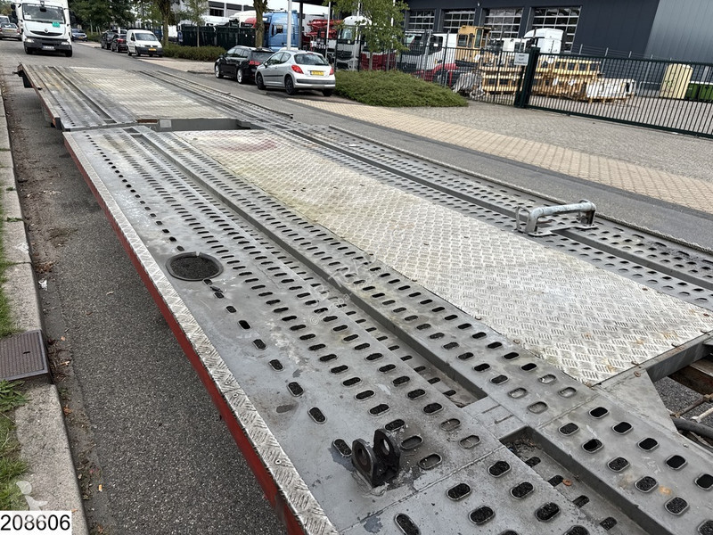 Vrachtwagencombinatie  middenas 2006, trailer +...