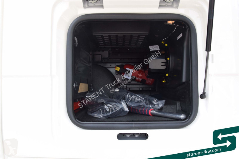 شاحنة مفصلية MAN 18.520 Low Deck Retarder...