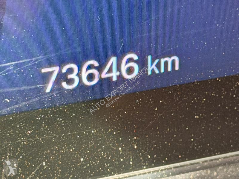 Trækker med sættevogn Scania 660