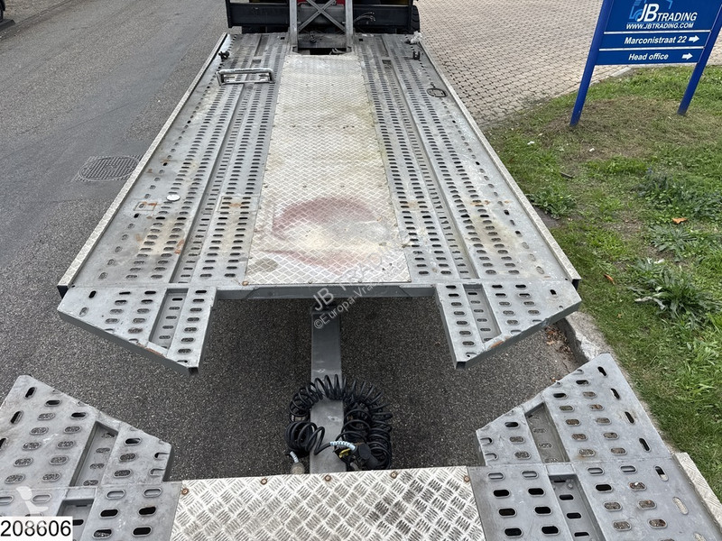 Vrachtwagencombinatie  middenas 2006, trailer +...
