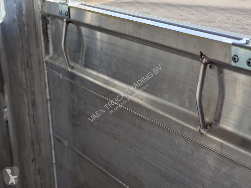 Tractora semi  VAT 3.5T Livestock trailer -...