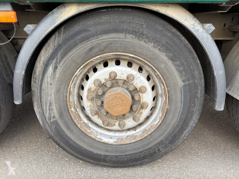 CT28MH + 3 X AXLE + DHOLLANDIA LOADLIFT...