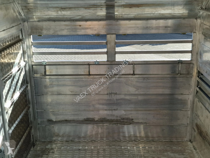 Tractora semi  VAT 3.5T Livestock trailer -...
