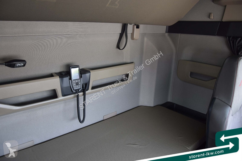 شاحنة مفصلية MAN 18.520 Low Deck Retarder...