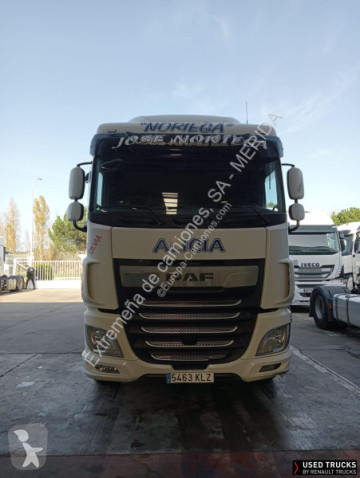 Tractora semi tautliner (lonas correderas) DAF