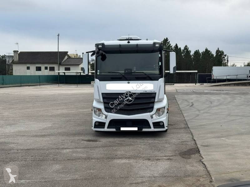 Ensemble routier Mercedes