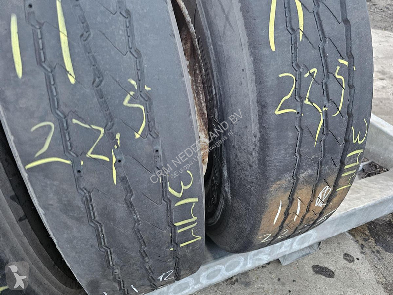 قطع غيار الآليات الثقيلة Goodyear 11 R 22.5...