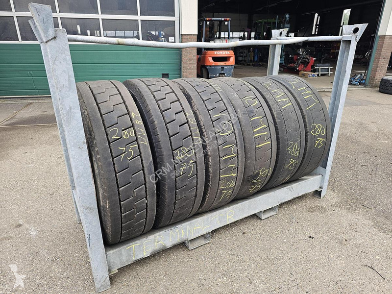قطع غيار الآليات الثقيلة Michelin 280/75 R 22.5...