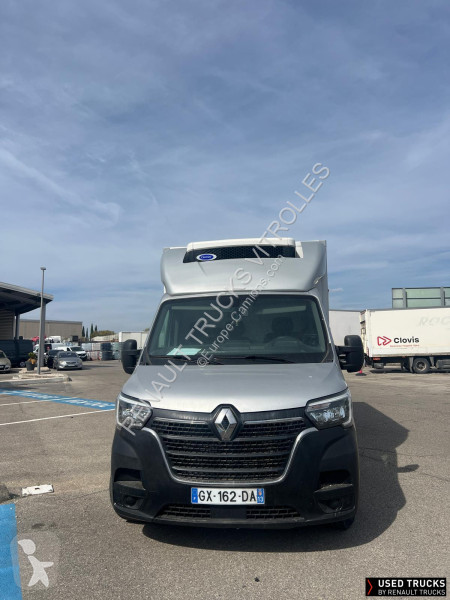 Renault Master semi-trailer truck