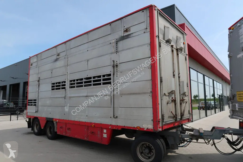 مقطورة Pezzaioli RBA31 - 2002 - Livestock...