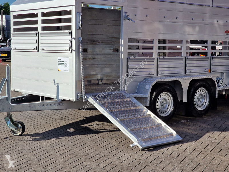 Tractora semi  VAT 3.5T Livestock trailer -...