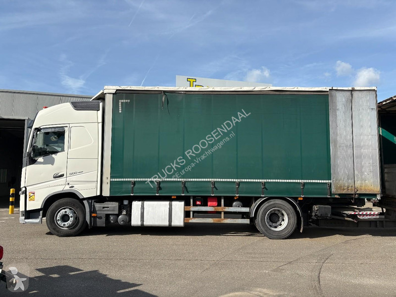 CT28MH + 3 X AXLE + DHOLLANDIA LOADLIFT...