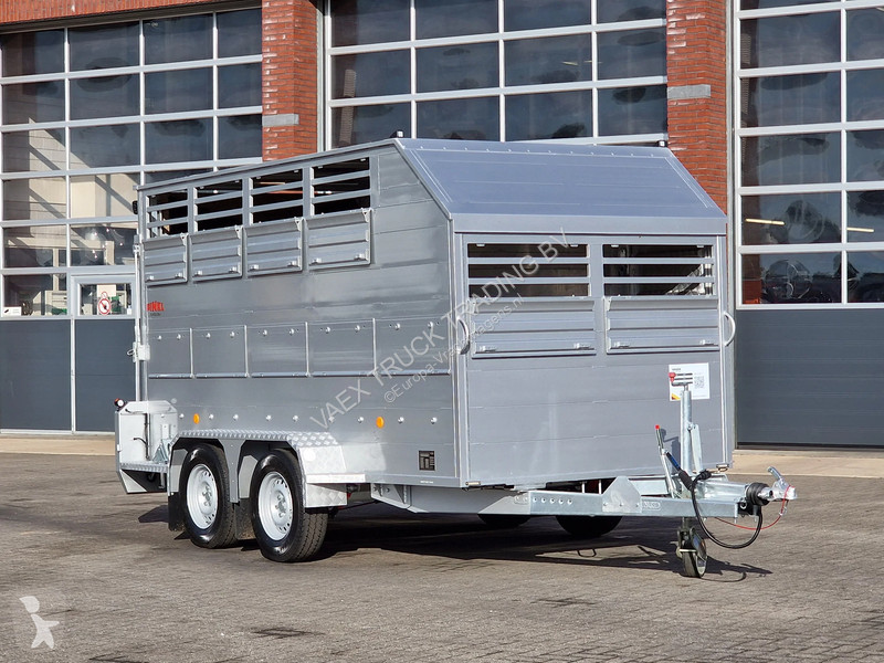 Tractora semi  VAT 3.5T Livestock trailer -...