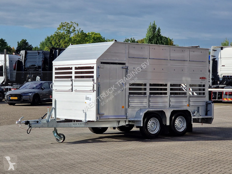 Tractora semi  VAT 3.5T Livestock trailer -...