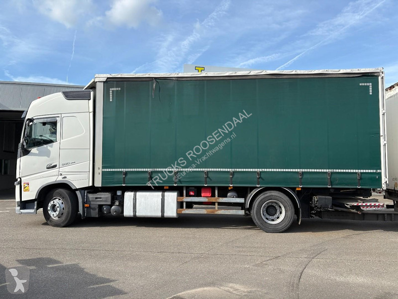 CT28MH + 3 X AXLE + DHOLLANDIA LOADLIFT...