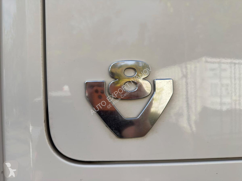 Trækker med sættevogn Scania 660