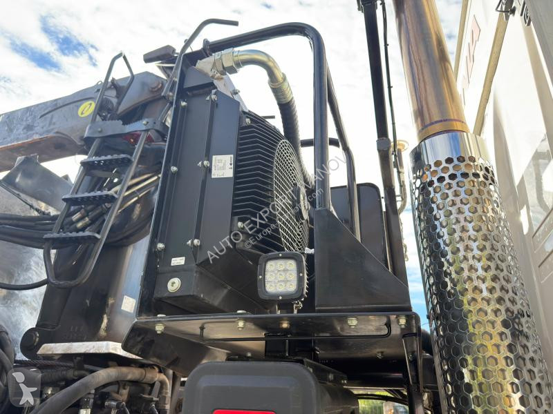 Trækker med sættevogn Scania 660