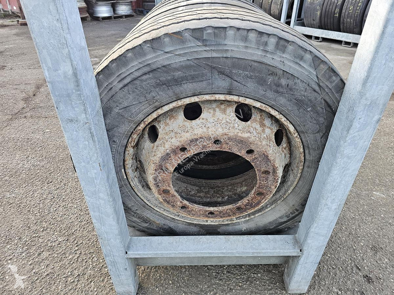 Piese camioane  275/70 R 22.5