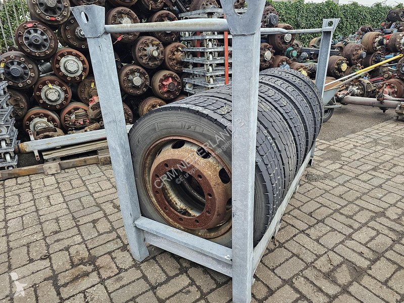 قطع غيار الآليات الثقيلة Goodyear TRUCK TIRE