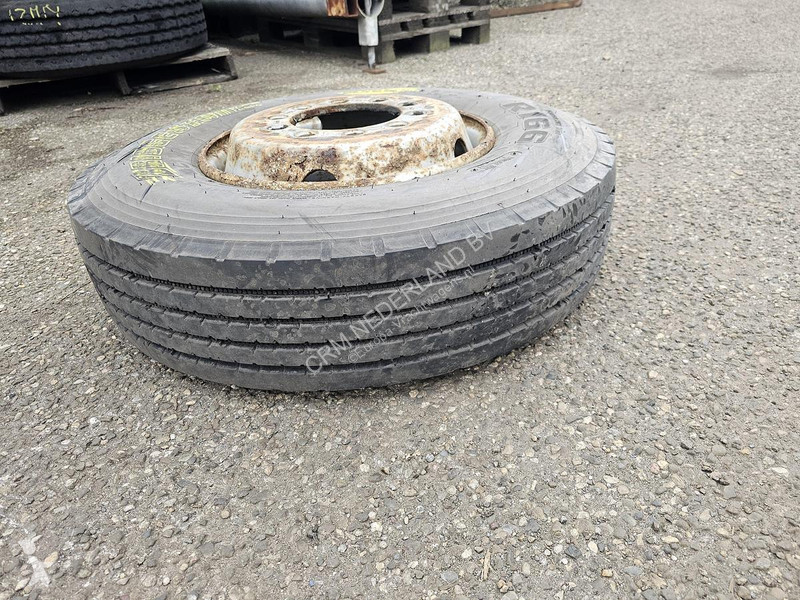 قطع غيار الآليات الثقيلة Bridgestone 9.5 R 17.5...