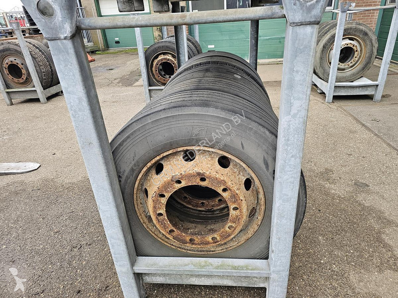 قطع غيار الآليات الثقيلة  275/70 R 22.5