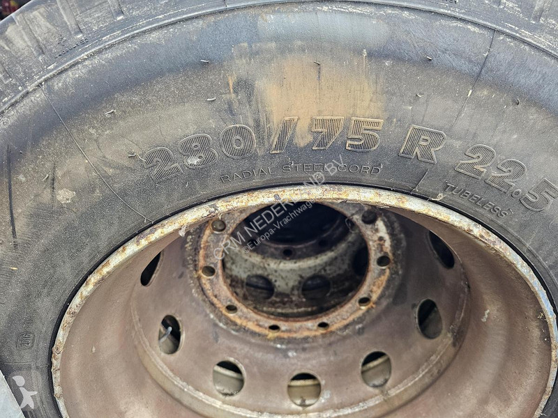 قطع غيار الآليات الثقيلة Michelin 280/75 R 22.5...