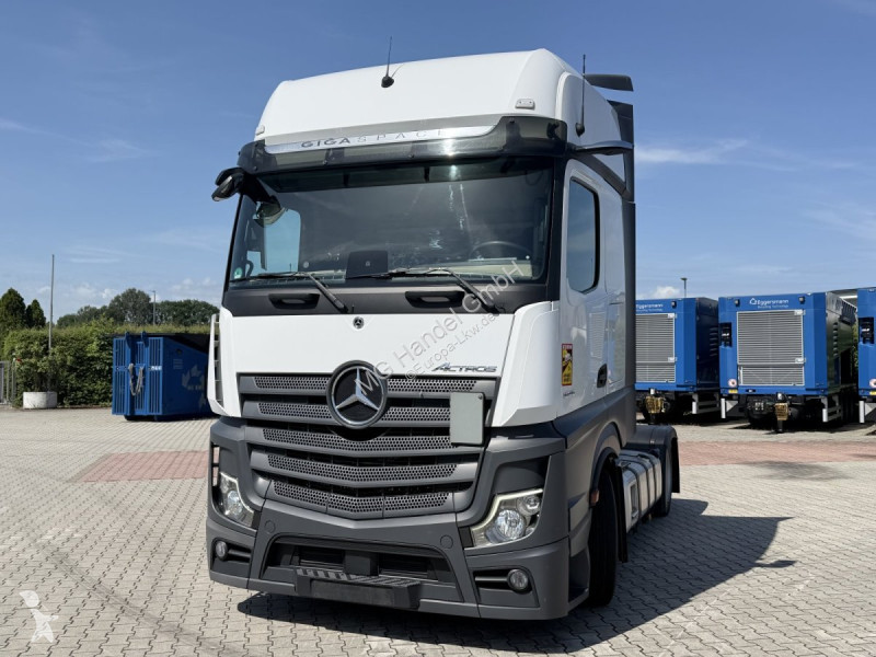 Ensemble routier Mercedes 1845 Low-Deck,...