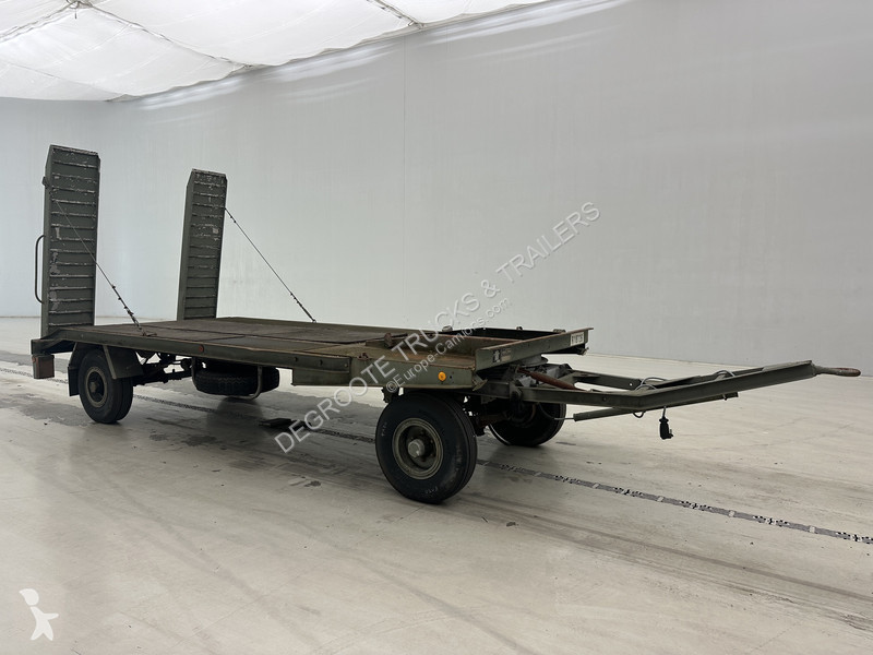 MOL AR2 semi-trailer truck