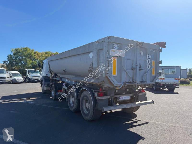 Renault 420 semi-trailer truck